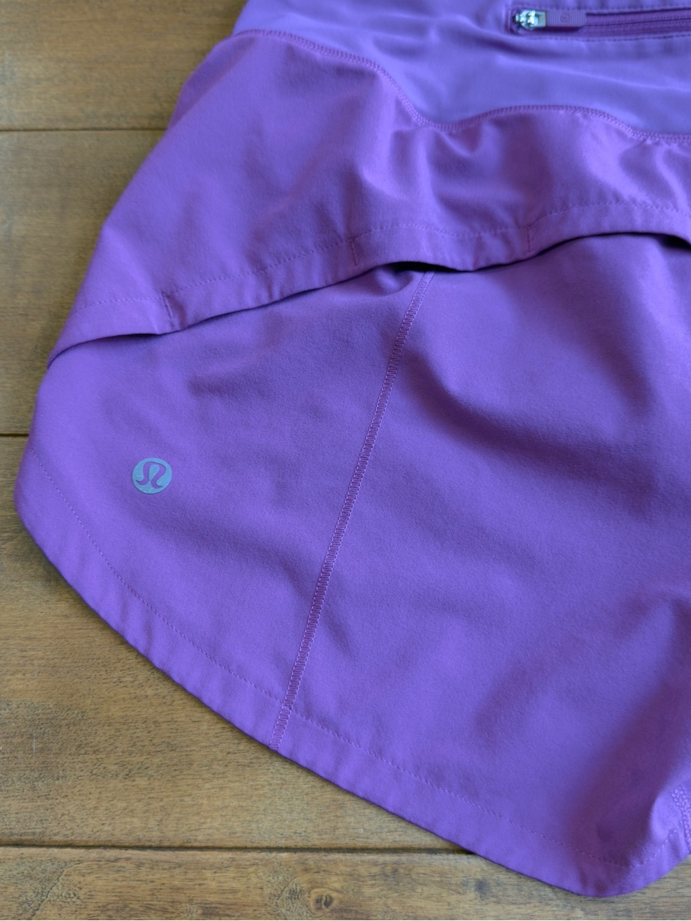 Lululemon athletica Hotty Hot Women's Magenta Athletic Shorts - Picture 4 of 9